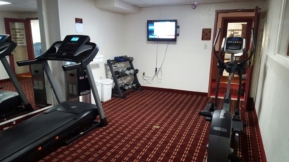 Ramada By Wyndham Medford Hotel & Conference Center Екстер'єр фото